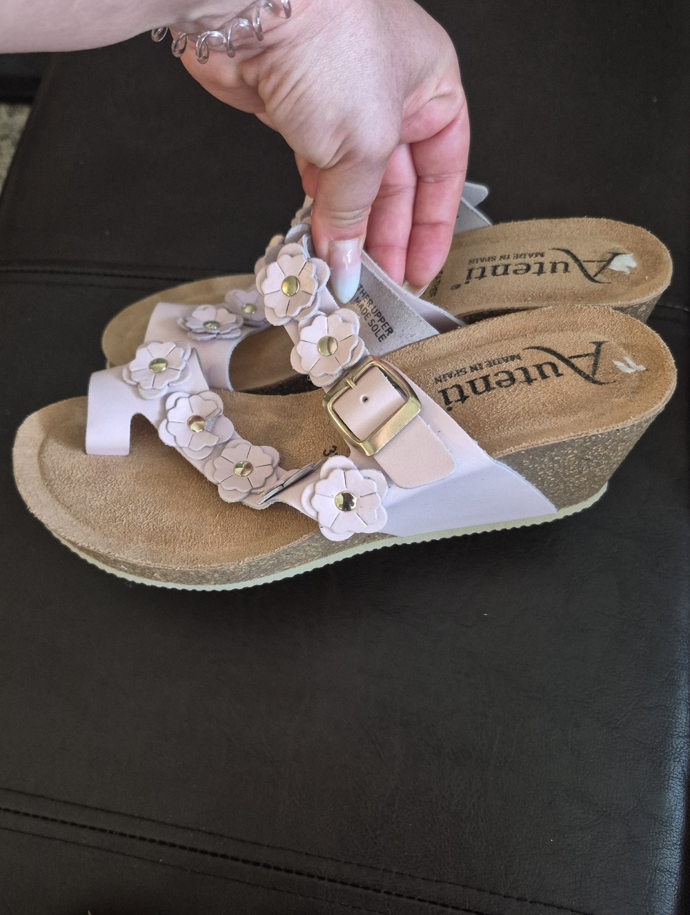 NWOT- Autenti Spain Flower Leather Wedge  Sandal
